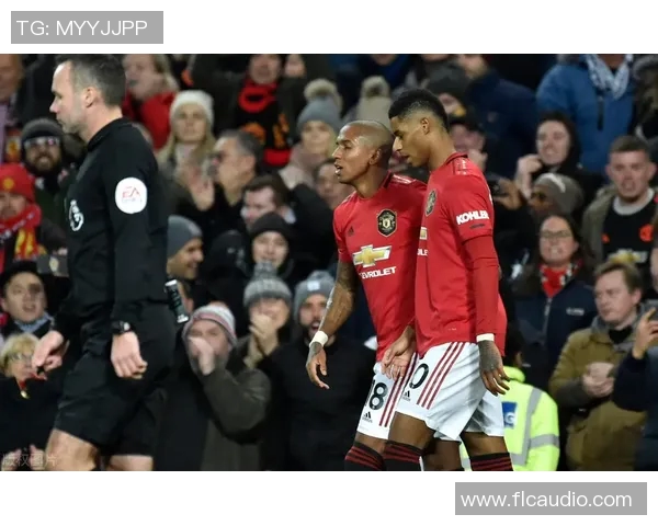 马德里双雄再次碰面,火爆战局引发球迷热议 马德里双雄再次碰面,火爆战局引发球迷热议